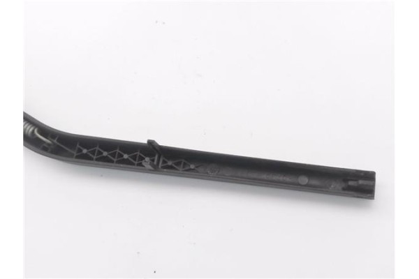 Recambio de brazo limpiaparabrisas trasero para fiat ii punto (188) berlina 1.2 8v active referencia OEM IAM 735278600 735278599