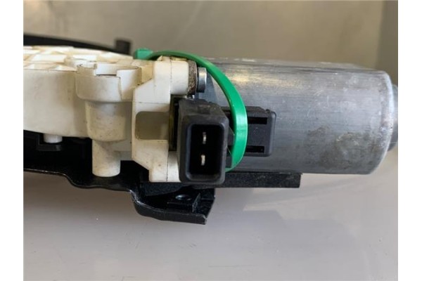 Recambio de mecanismo elevalunas delantero izquierdo para land rover freelander (ln) 2.0 e familiar referencia OEM IAM LR006372 