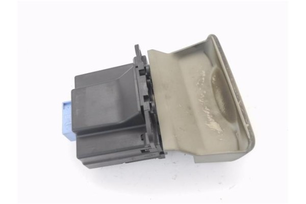 Recambio de freno mano electrico para renault grand scénic ii (jm0/1_) 1.9 dci (jm14) referencia OEM IAM 8200243681  