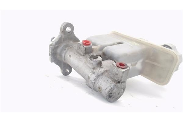 Recambio de bomba freno para kia rio (jb) 1.4 16v referencia OEM IAM 585101G110  