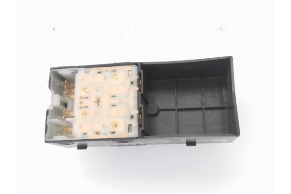 Recambio de mando elevalunas delantero izquierdo para nissan micra (k12e) 1.2 16v referencia OEM IAM 25401AX600  