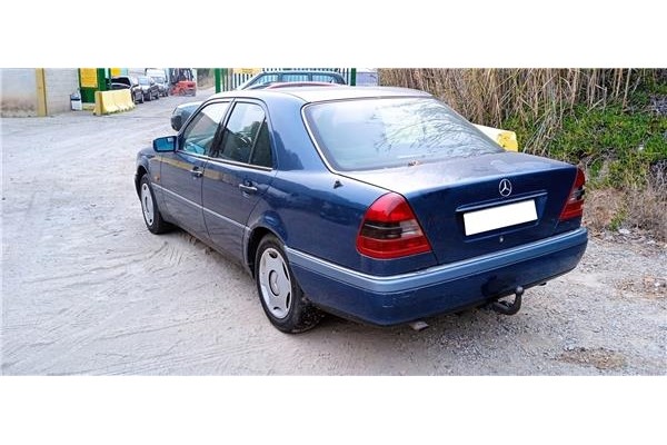 mercedes-benz clase c (bm 202) berlina del año 2002