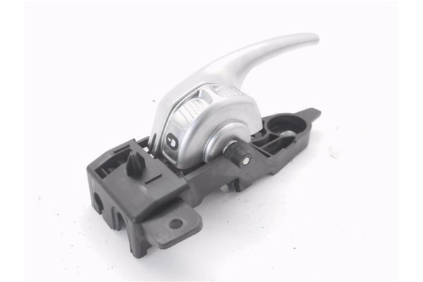 Recambio de manilla int. puerta trasero derecha para jeep renegade (bu) 1.6 limited fwd referencia OEM IAM 735599988  
