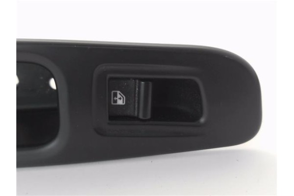 Recambio de mando elevalunas trasero derecho para jeep renegade (bu) 1.6 limited fwd referencia OEM IAM 735603978  
