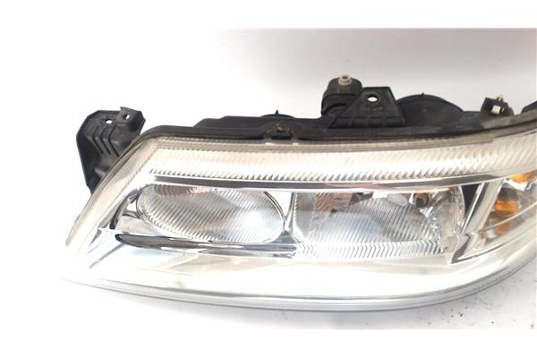 Recambio de faro delantero izquierdo para renault laguna ii (bg0) 2.0 16v (bg00, bg0k, bg0p, bg0w) referencia OEM IAM 8200002845