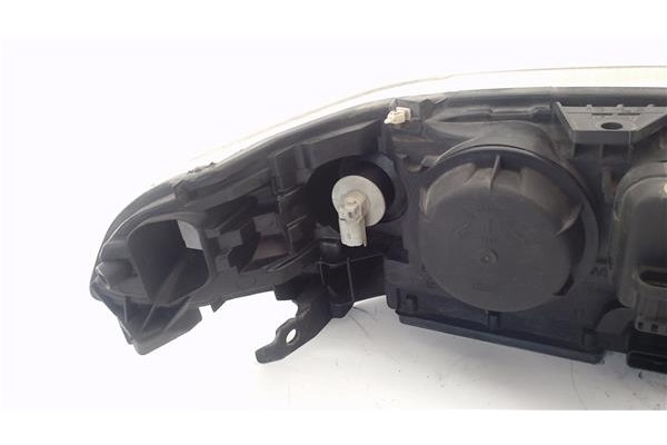 Recambio de faro delantero izquierdo para renault laguna ii (bg0) 2.0 16v (bg00, bg0k, bg0p, bg0w) referencia OEM IAM 8200002845