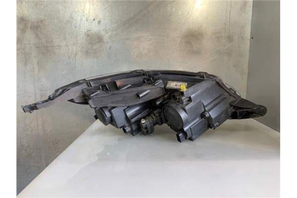 Recambio de faro delantero izquierdo para peugeot 2008 1.2 access referencia OEM IAM 9677810180 90015175 