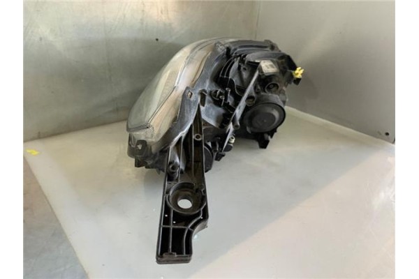 Recambio de faro delantero izquierdo para peugeot 2008 1.2 access referencia OEM IAM 9677810180 90015175 