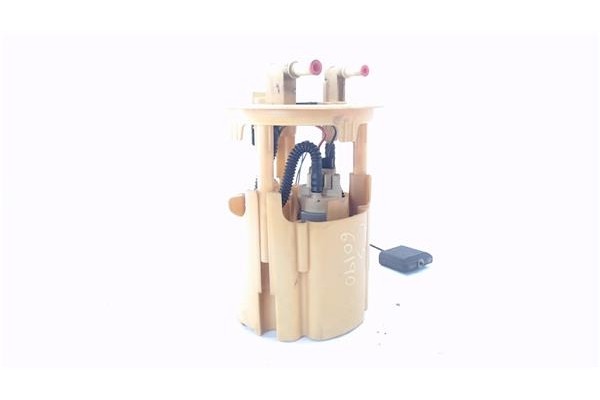 Recambio de bomba combustible para citroen c5 berlina 2.0 hdi referencia OEM IAM 1525W5  
