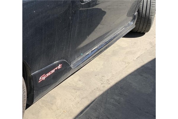 Recambio de spoiler talonera lat. derecha para honda civic berlina 3 (ep) 1.6i sport referencia OEM IAM 71800S5TE01ZN  