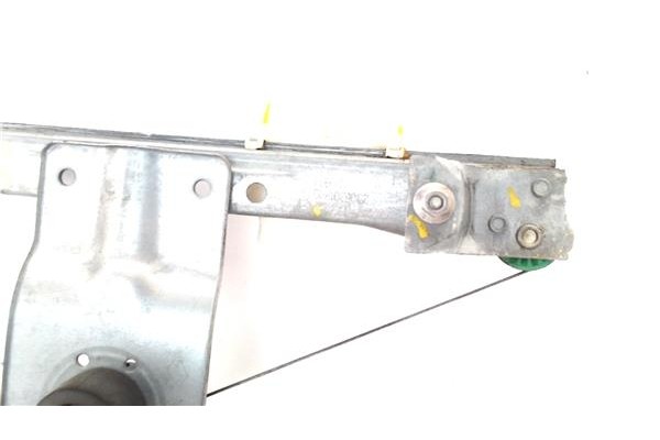 Recambio de elevalunas manual trasero derecho para renault clio iv 1.5 business referencia OEM IAM 250820121915 827003722R 