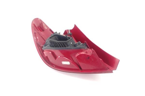 Recambio de piloto trasero derecho para peugeot 207 1.4 x-line referencia OEM IAM 968656598000 VP9PFX13404A 