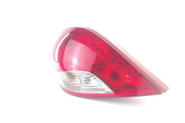 Recambio de piloto trasero izquierdo para peugeot 207 1.4 x-line referencia OEM IAM 968656608000 VP9PFX13405A 