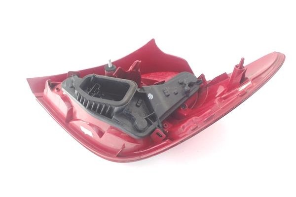 Recambio de piloto trasero izquierdo para peugeot 207 1.4 x-line referencia OEM IAM 968656608000 VP9PFX13405A 