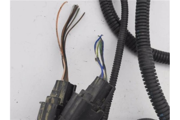 Recambio de sensor parking trasero para jeep renegade (bu) 1.6 limited fwd referencia OEM IAM 51952908 519999650 