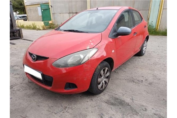 mazda 2 berlina (de) del año 2008