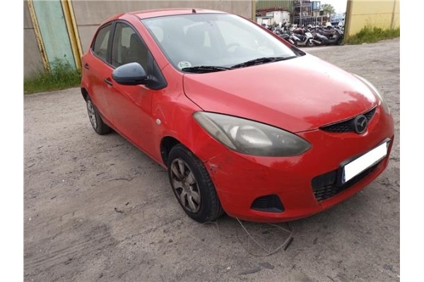 mazda 2 berlina (de) del año 2008