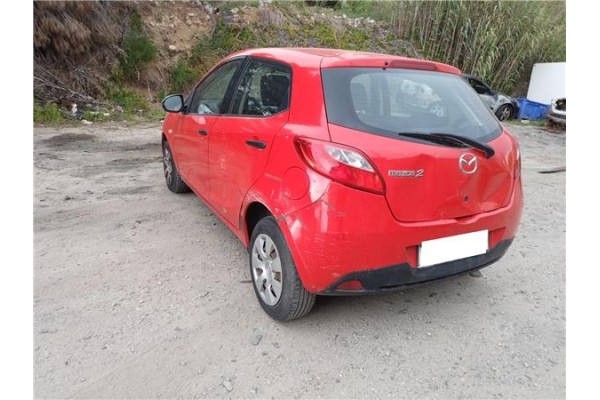 mazda 2 berlina (de) del año 2008