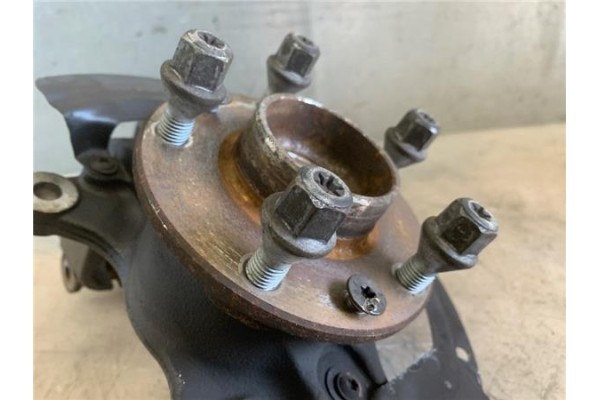 Recambio de mangueta delantero izquierda para renault megane iv berlina 5p 1.2 experience referencia OEM IAM 400157901R 40015177