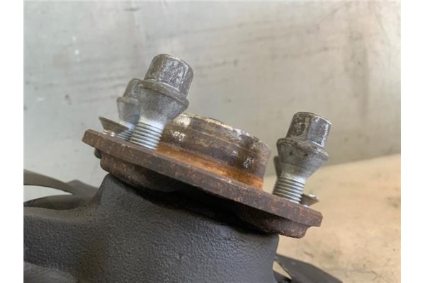 Recambio de mangueta delantero izquierda para renault megane iv berlina 5p 1.2 experience referencia OEM IAM 400157901R 40015177