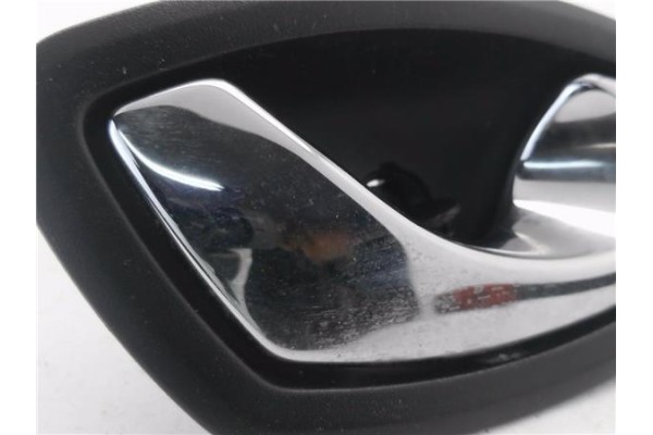Recambio de manilla int. puerta delantero derecha para renault clio iv 1.5 business referencia OEM IAM 826720001R  