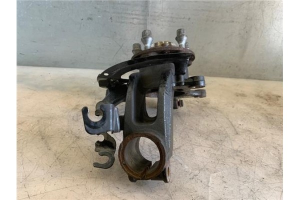 Recambio de mangueta delantero izquierda para renault megane iv berlina 5p 1.2 experience referencia OEM IAM 400157901R 40015177