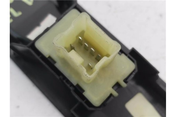 Recambio de mando elevalunas delantero derecho para renault clio iv 1.5 business referencia OEM IAM 809603634R  