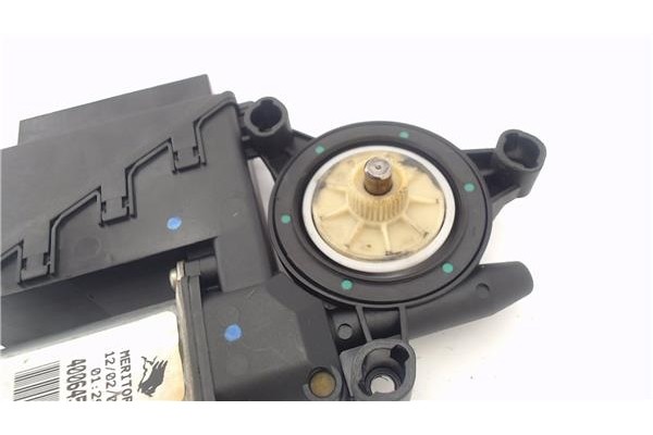 Recambio de motor elevalunas delantero izquierdo para volkswagen polo iv (9n1) 1.4 16v referencia OEM IAM 6Q2959802A 400645D 