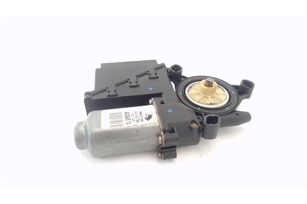 Recambio de motor elevalunas delantero izquierdo para volkswagen polo iv (9n1) 1.4 16v referencia OEM IAM 6Q2959802A 400645D 