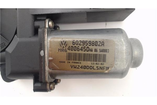 Recambio de motor elevalunas delantero izquierdo para volkswagen polo iv (9n1) 1.4 16v referencia OEM IAM 6Q2959802A 400645D 