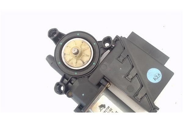 Recambio de motor elevalunas delantero derecho para volkswagen polo iv (9n1) 1.4 16v referencia OEM IAM 6Q2959801A 400642D 