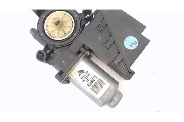 Recambio de motor elevalunas delantero derecho para volkswagen polo iv (9n1) 1.4 16v referencia OEM IAM 6Q2959801A 400642D 