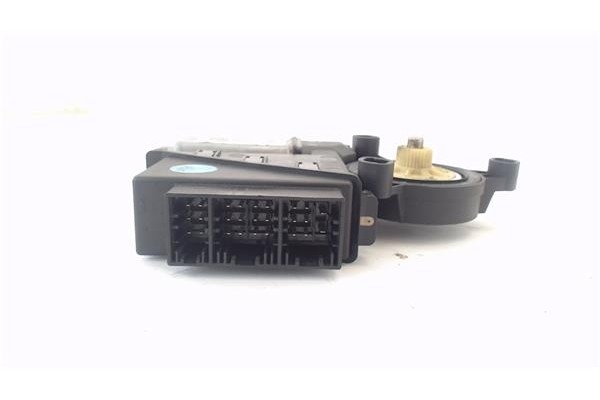 Recambio de motor elevalunas delantero derecho para volkswagen polo iv (9n1) 1.4 16v referencia OEM IAM 6Q2959801A 400642D 
