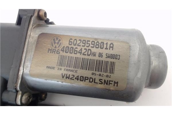 Recambio de motor elevalunas delantero derecho para volkswagen polo iv (9n1) 1.4 16v referencia OEM IAM 6Q2959801A 400642D 