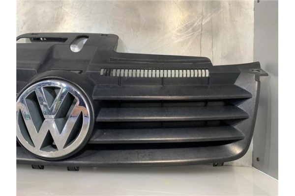 Recambio de rejilla capo para volkswagen polo iv (9n1) 1.4 16v referencia OEM IAM 6Q0853651  