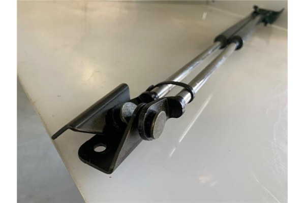 Recambio de amortiguador porton para opel agila 1.2 básico referencia OEM IAM 1C09 1B28 
