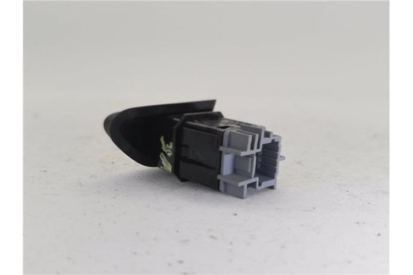 Recambio de boton cierre centralizado para renault clio iv 1.5 business referencia OEM IAM 252103678R  