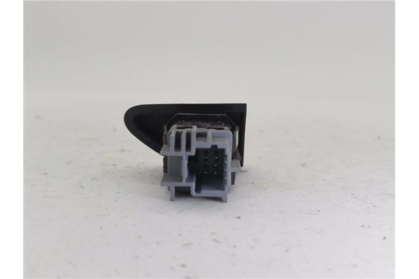 Recambio de boton cierre centralizado para renault clio iv 1.5 business referencia OEM IAM 252103678R  