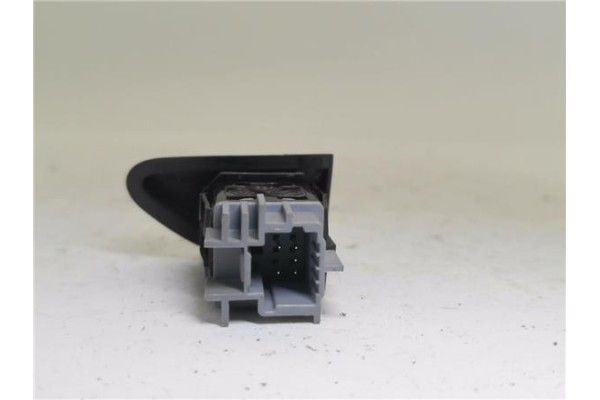 Recambio de boton cierre centralizado para renault clio iv 1.5 business referencia OEM IAM 252103678R  