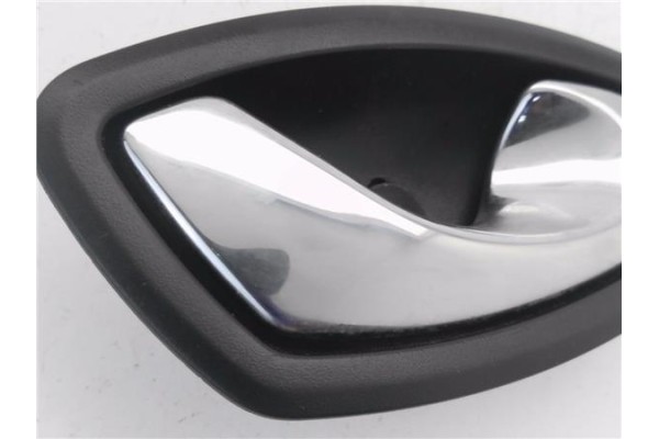 Recambio de manilla int. puerta trasero derecha para renault clio iv 1.5 business referencia OEM IAM 826720001R  