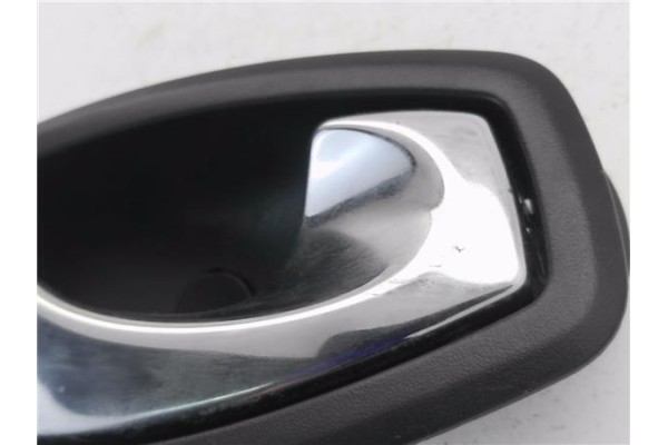 Recambio de manilla int. puerta trasero derecha para renault clio iv 1.5 business referencia OEM IAM 826720001R  