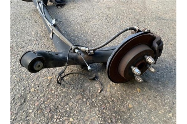 Recambio de puente trasero para kia rio (ub) 1.2 basic referencia OEM IAM 551001W610  