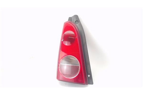 Recambio de piloto trasero izquierdo para opel agila 1.2 básico referencia OEM IAM 9204255 301311LS 