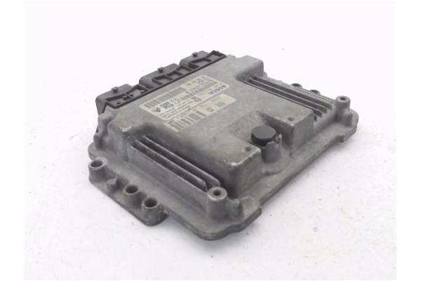 Recambio de centralita para peugeot 206 1.4 hdi eco 70 referencia OEM IAM 9658556780 281011783 