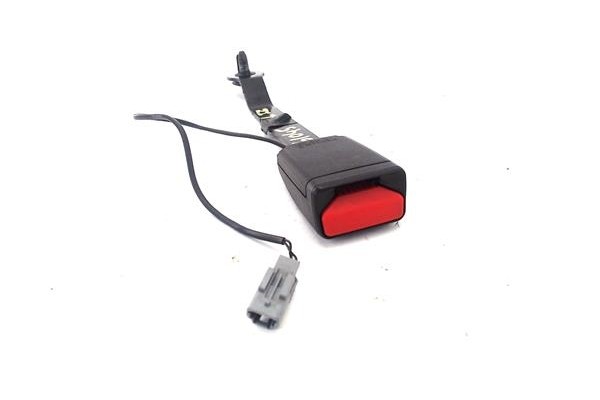 Recambio de anclaje cinturon delantero izquierdo para renault clio iv 1.5 business referencia OEM IAM 878177659R 2,51E+06 
