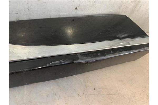 Recambio de moldura puerta trasero derecha para renault clio iv 1.5 business referencia OEM IAM 828762614R 828770664R 