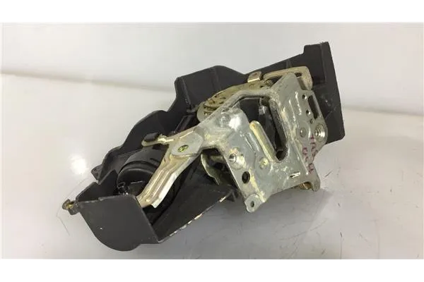 Recambio de cierre electromagnetico trasero derecho para mercedes-benz clase e (bm 210) berlina e 290 turbo-d (210.017) referenc