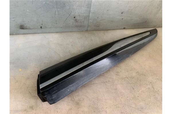 Recambio de moldura puerta trasero izquierda para renault clio iv 1.5 business referencia OEM IAM 828772096R 828765610R 