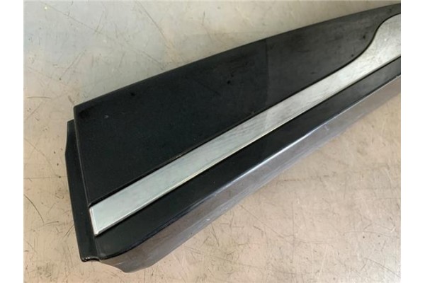 Recambio de moldura puerta trasero izquierda para renault clio iv 1.5 business referencia OEM IAM 828772096R 828765610R 