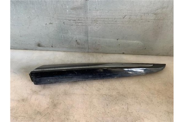 Recambio de moldura puerta trasero izquierda para renault clio iv 1.5 business referencia OEM IAM 828772096R 828765610R 